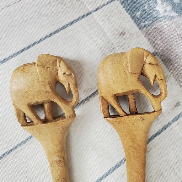 Vintage Hand Carved Wooden Kenya Fork and  Spoon Elephants - Picture 2 of 9